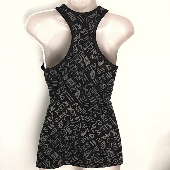 🆕 Nike fun print charcoal tank top soft - Picture 2 of 8